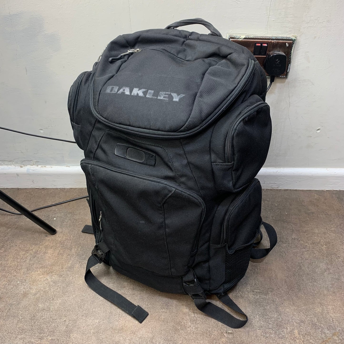 Oakley Blade 40 black logo backpack