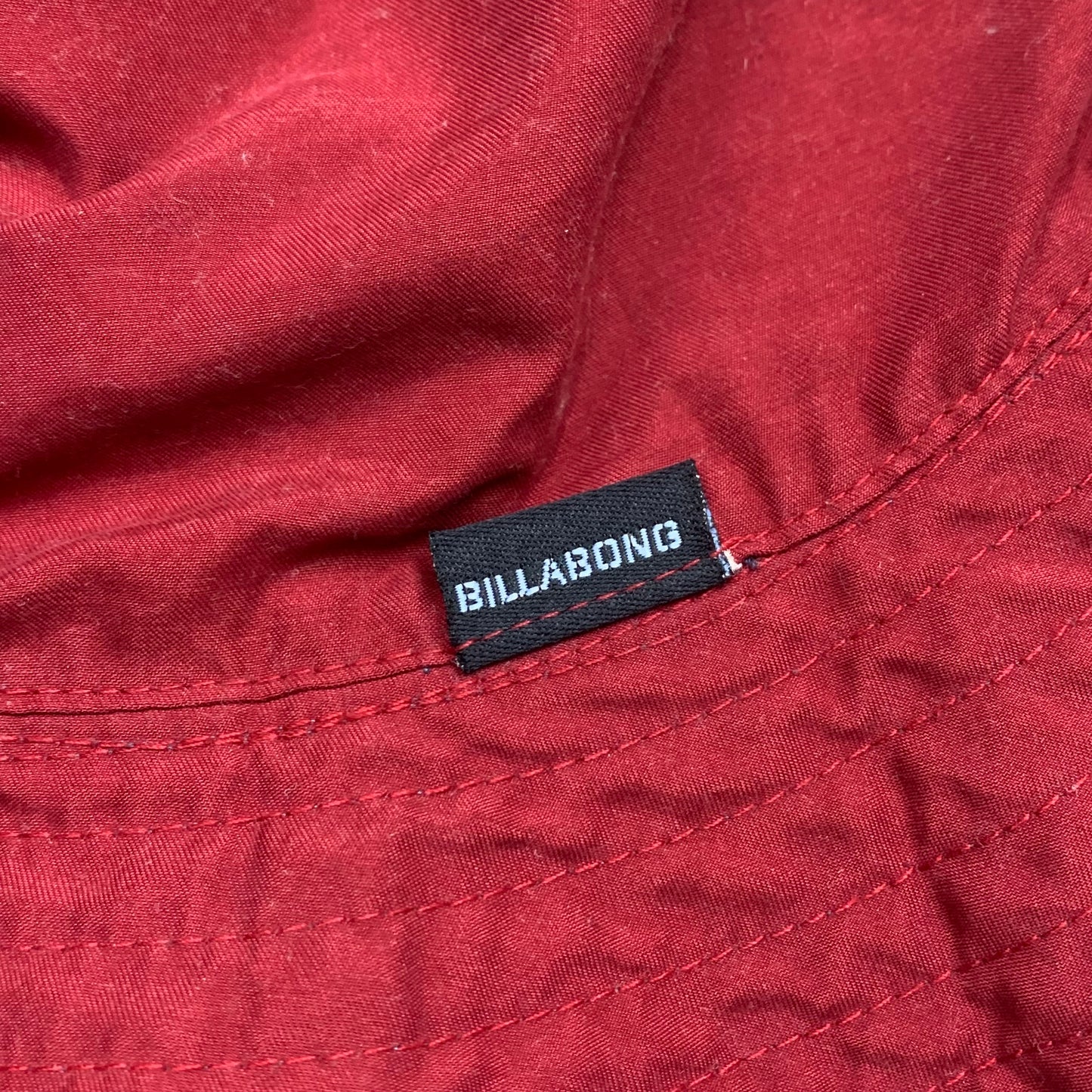 Billabong 00s reversible bucket hat