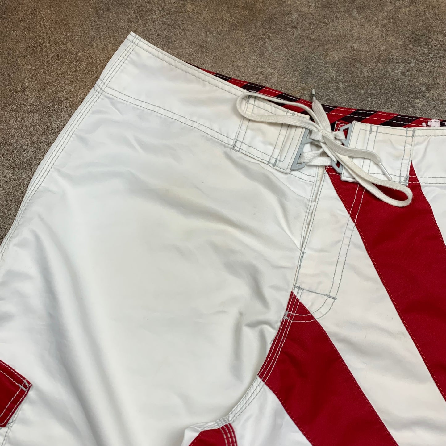 Billabong 00s Andy Iron white red graphic boardshorts