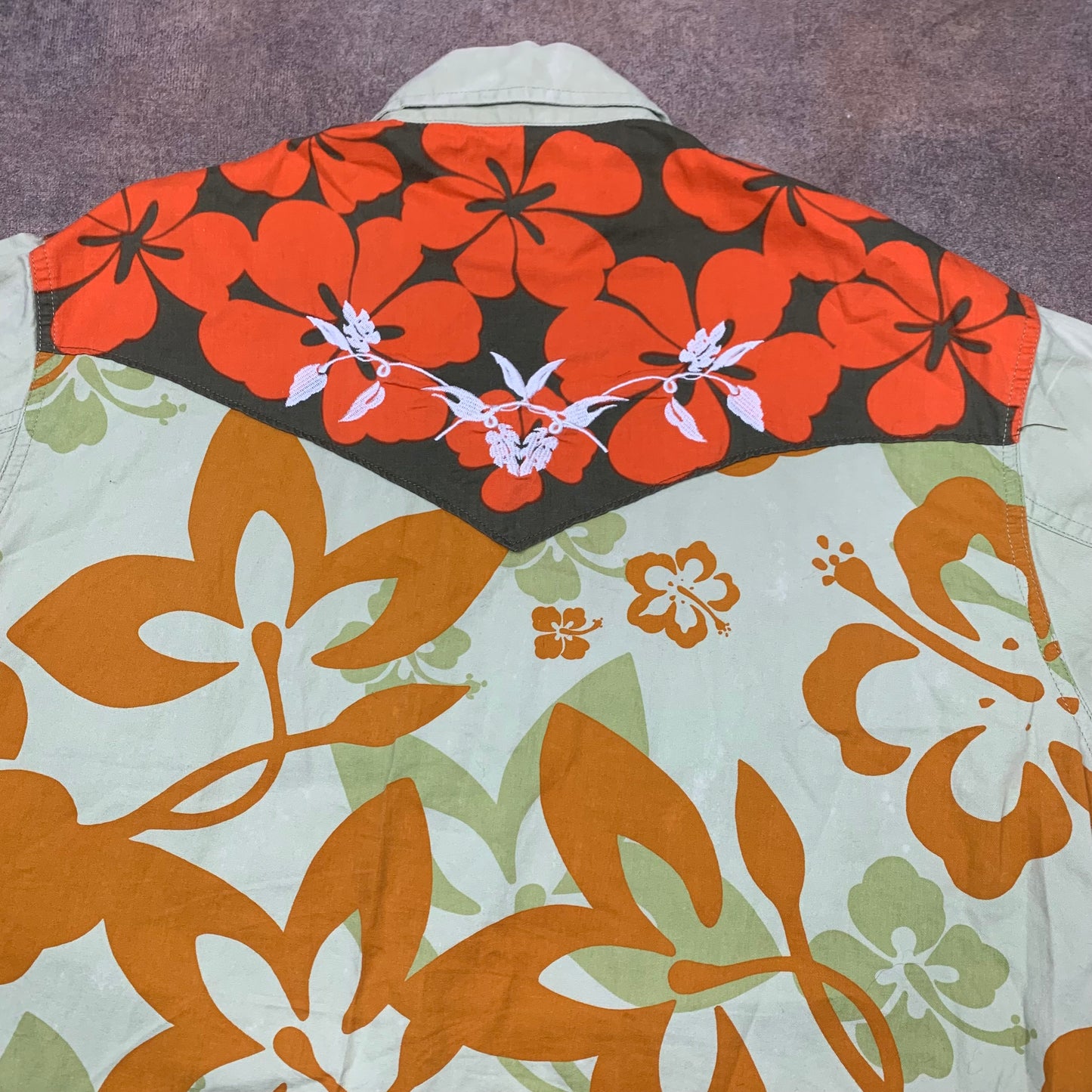Mambo 00s white-khaki floral graphic shirt