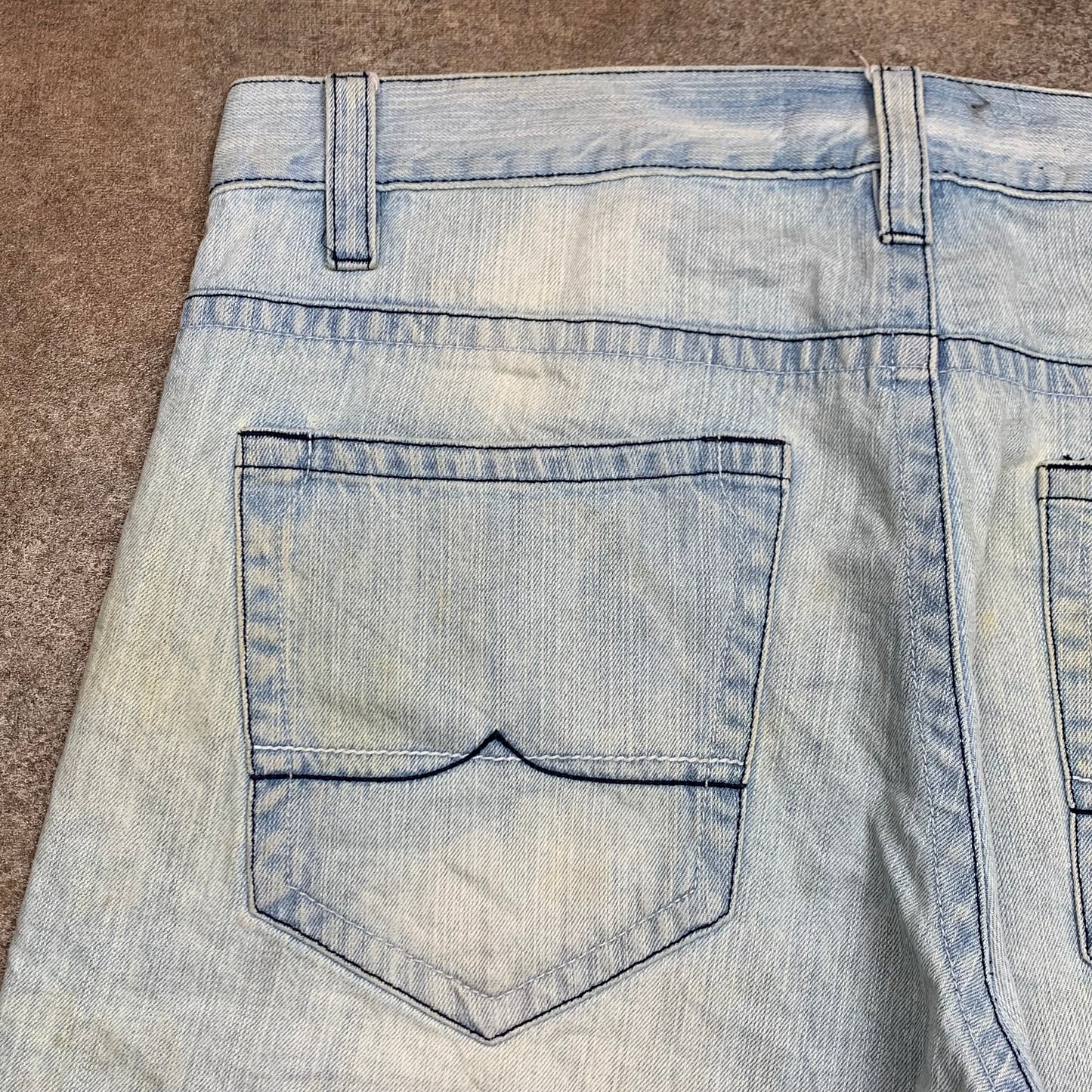 Avirex 00s pale blue faded baggy jorts