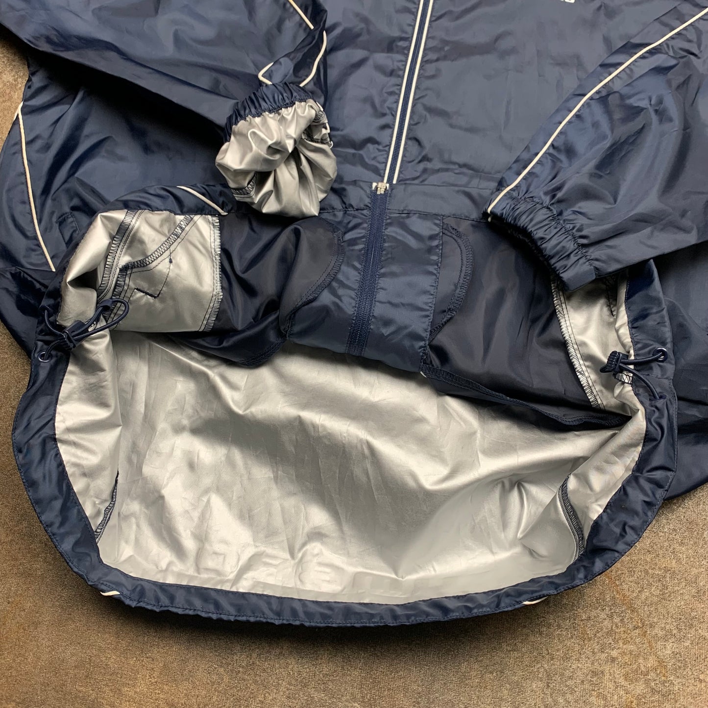 Umbro 00s navy graphic deadstock jacket