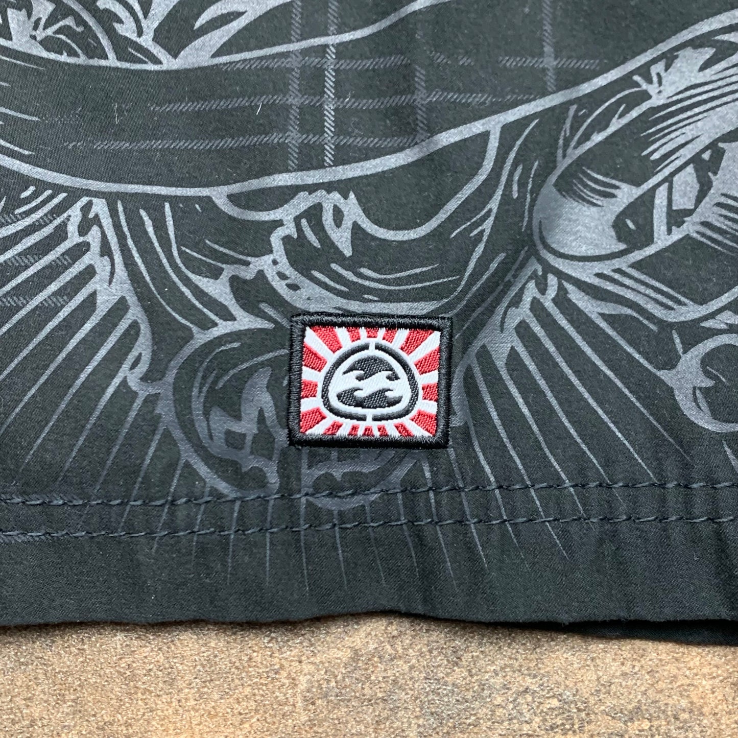 Billabong 00s black grey graphic boardshorts