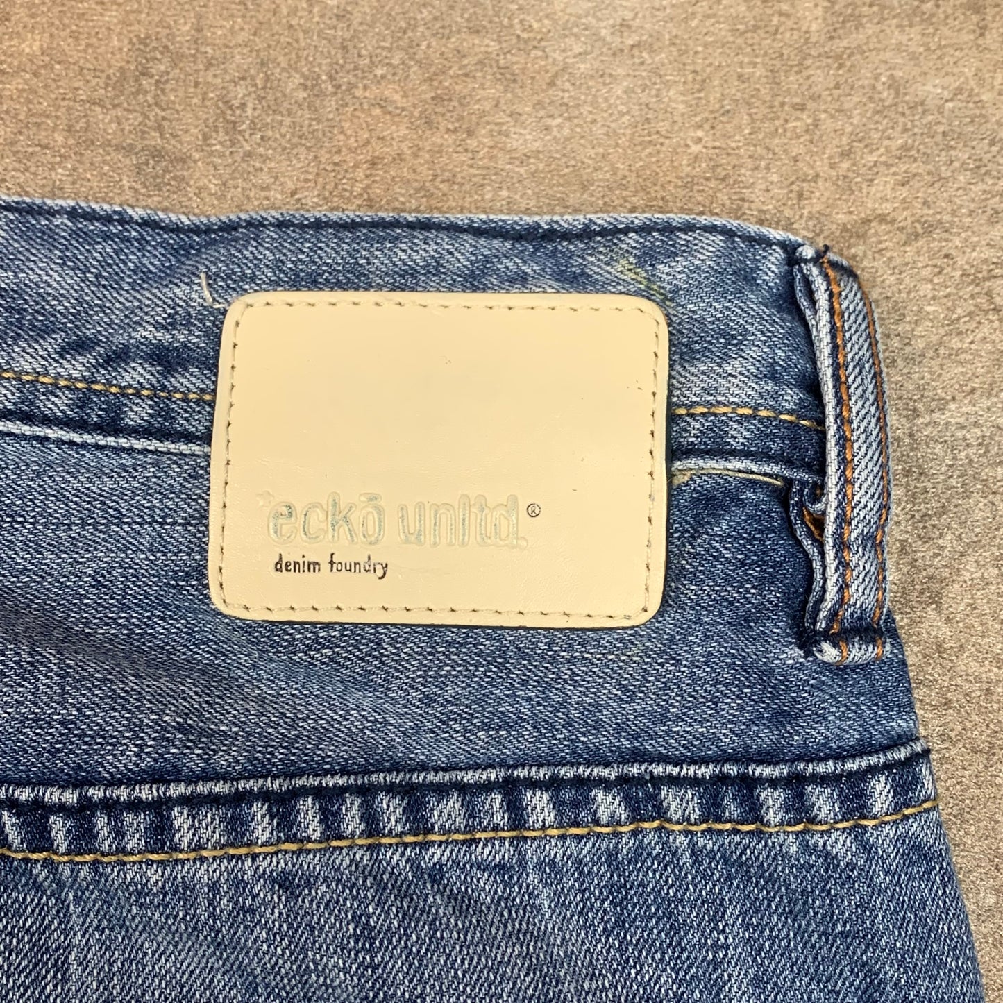 Ecko Unltd. 00s graphic baggy blue jeans