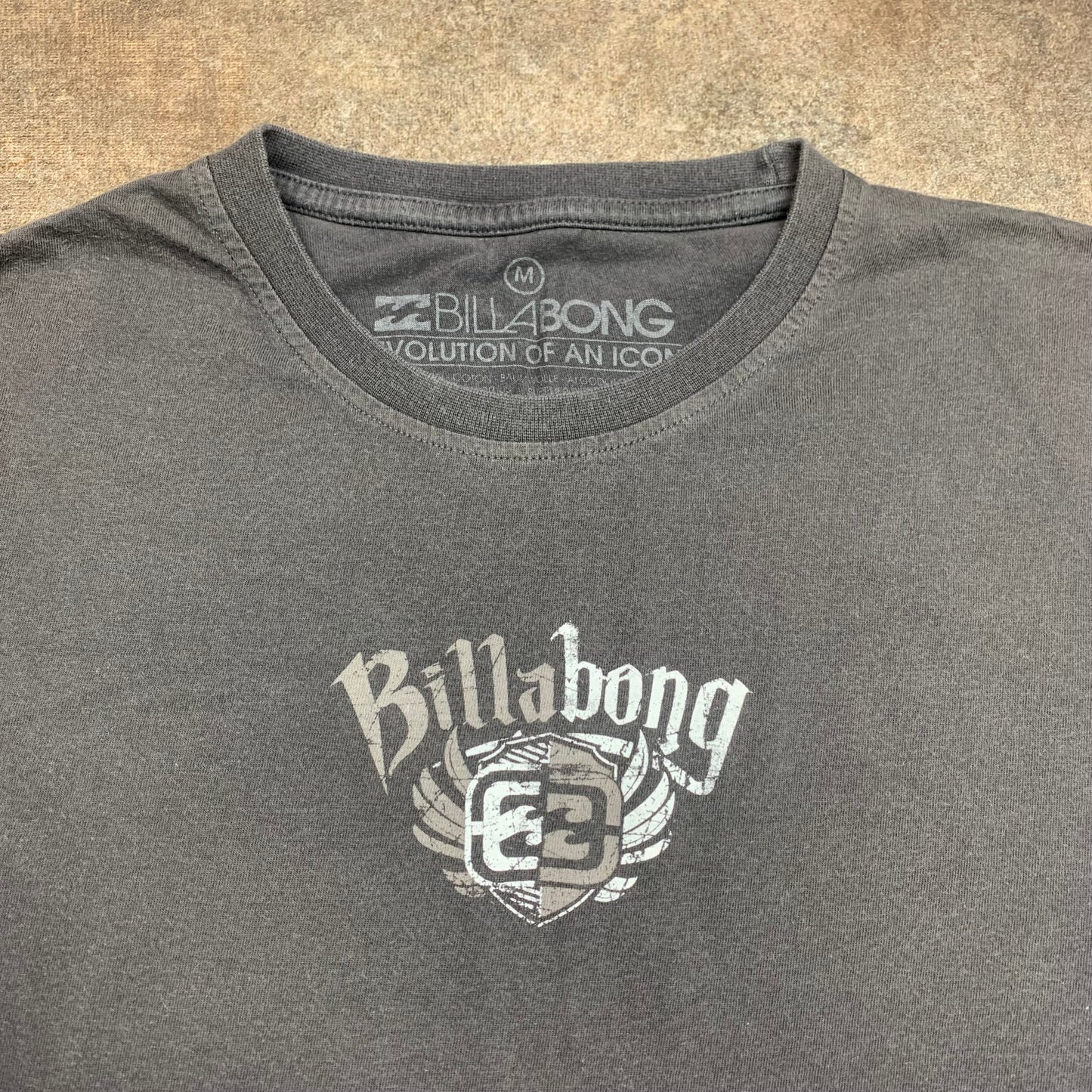 Billabong 00s grey surf graphic tee