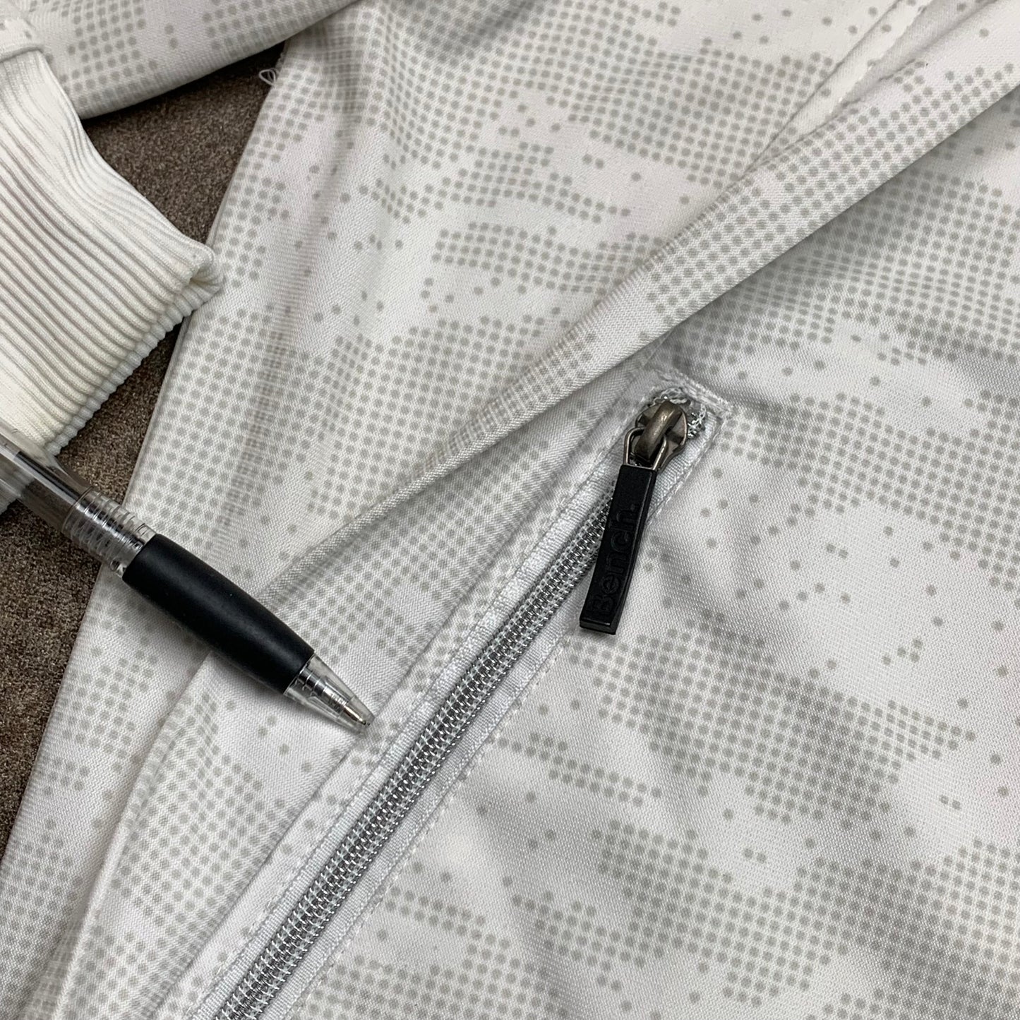 Bench 00s double zip white jumper