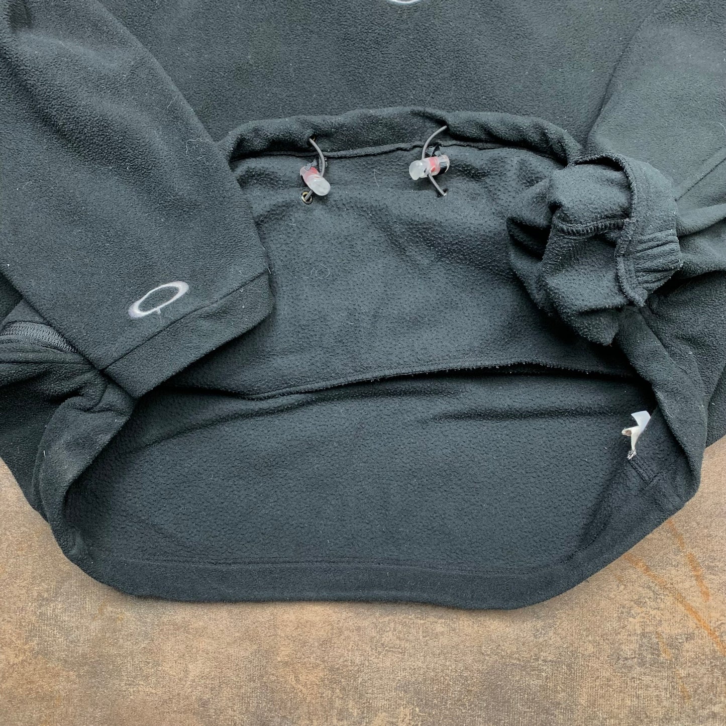Oakley 00s black quarter zip fleece