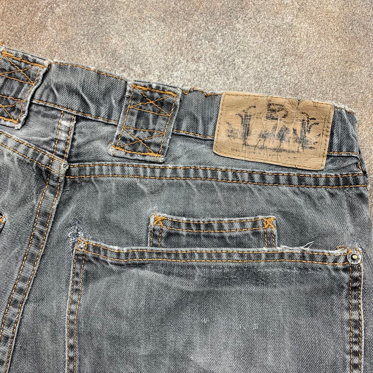 Diabolik Goeland 00s baggy skull jeans