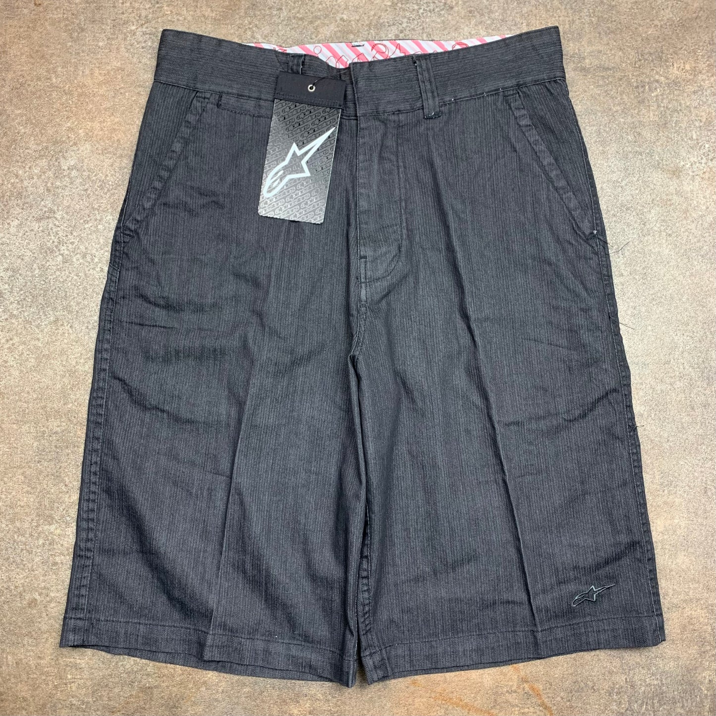 Alpinestars 00s baggy graphic grey jorts