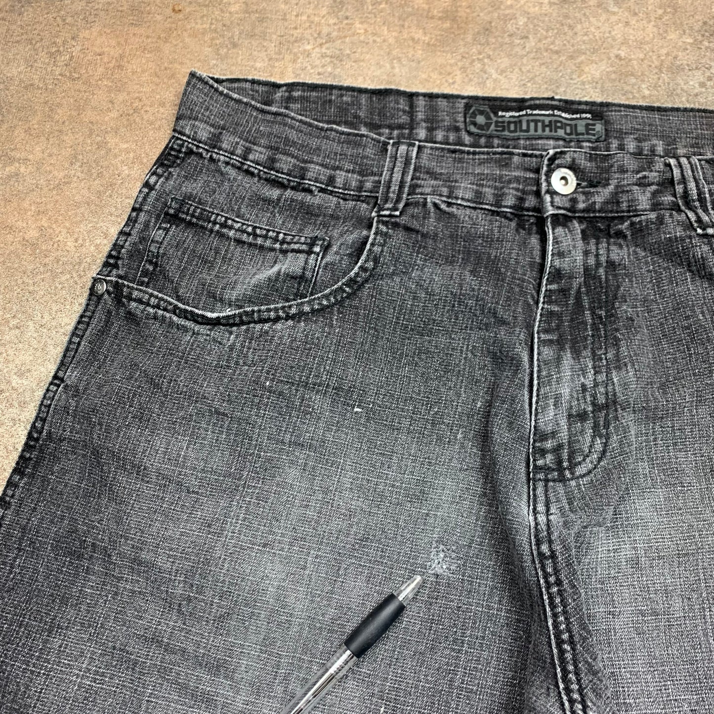 Southpole 00s black grey baggy jorts