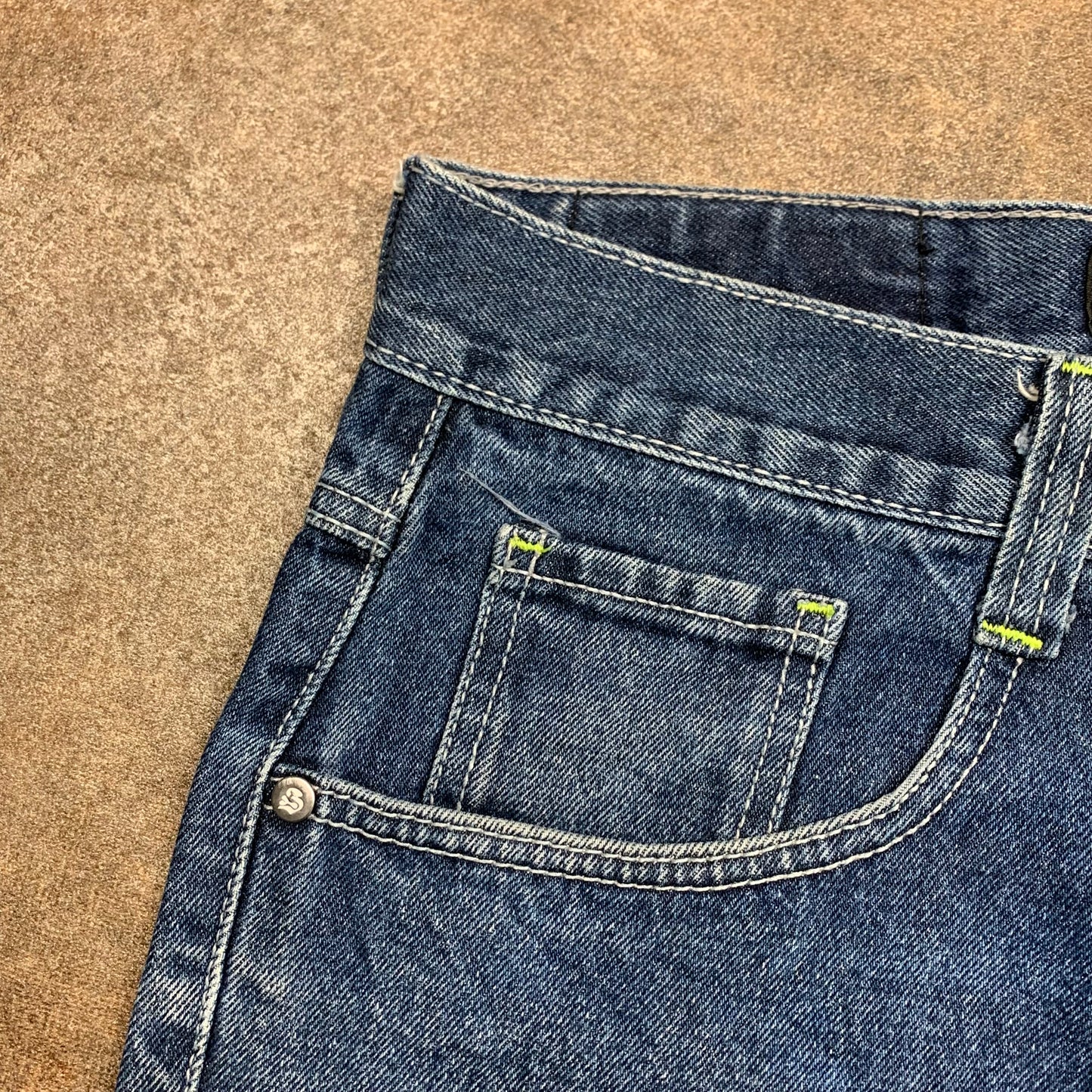 Southpole 00s navy baggy graphic jorts