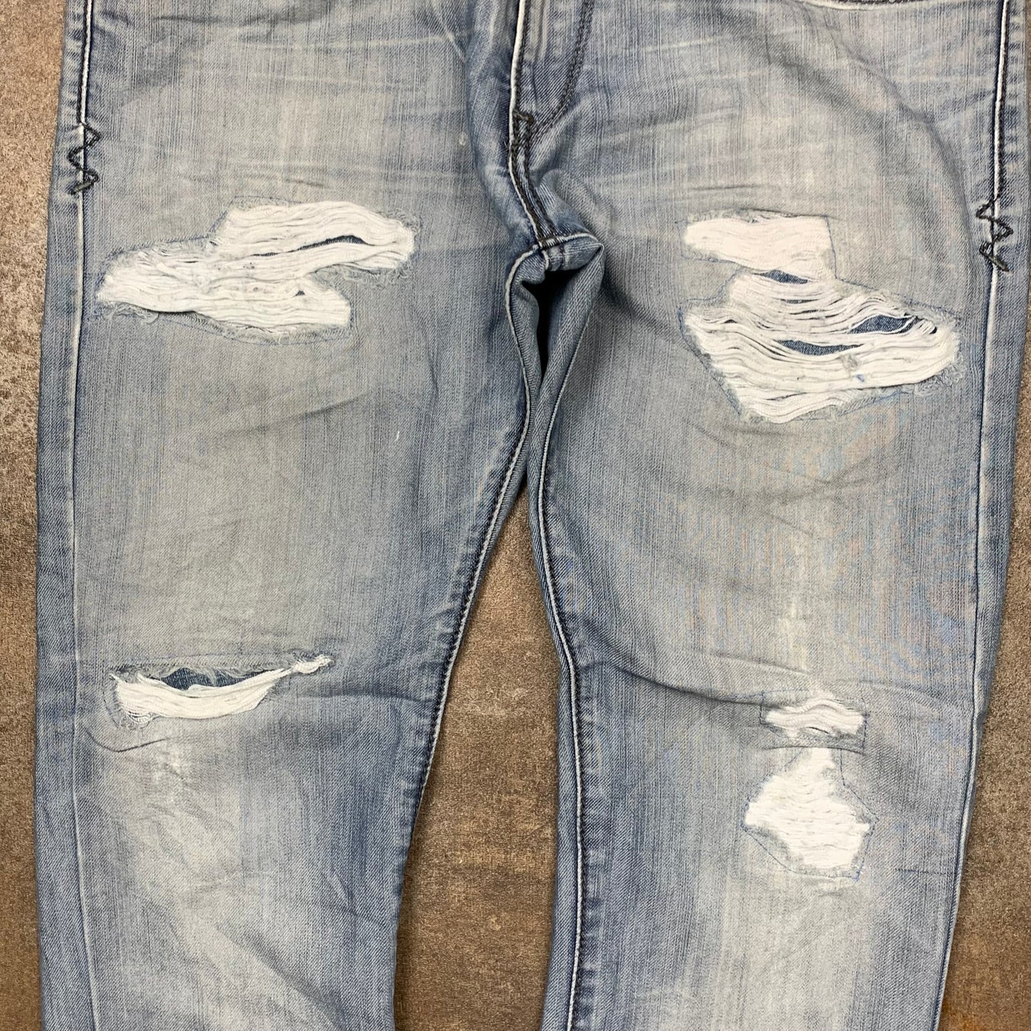 Levi's Silvertab 00s slim fit ripped jeans (32")
