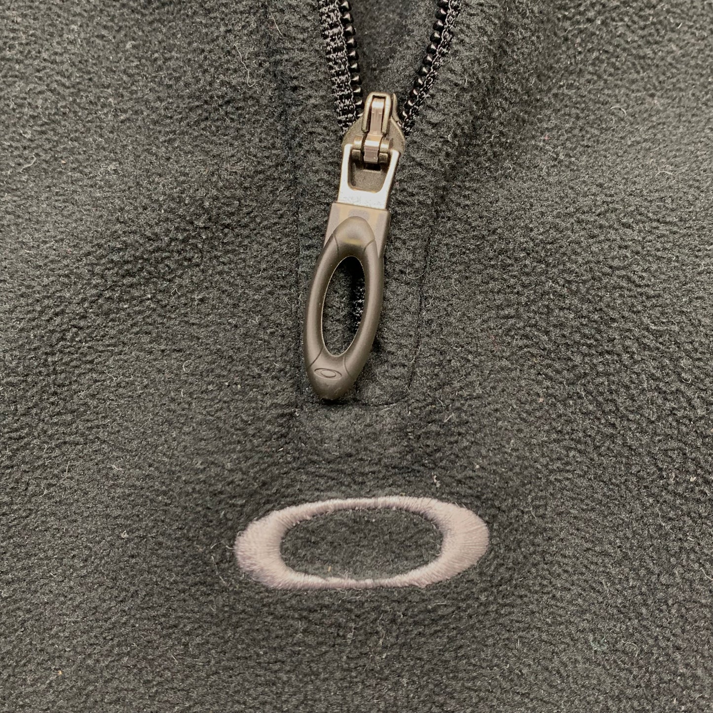 Oakley 00s black quarter zip fleece