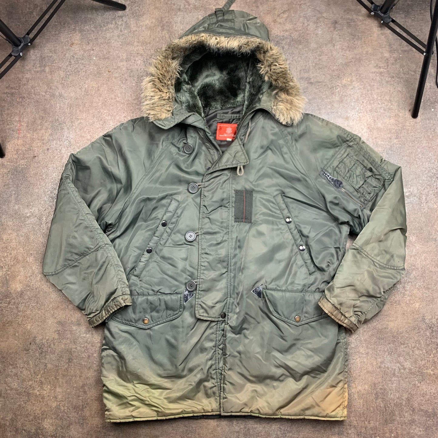 Avirex 90s khaki faded fur hood utilised parka