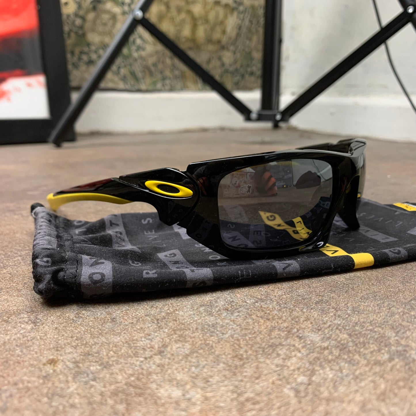 Oakley 00s Livestrong Scalpel sunglasses