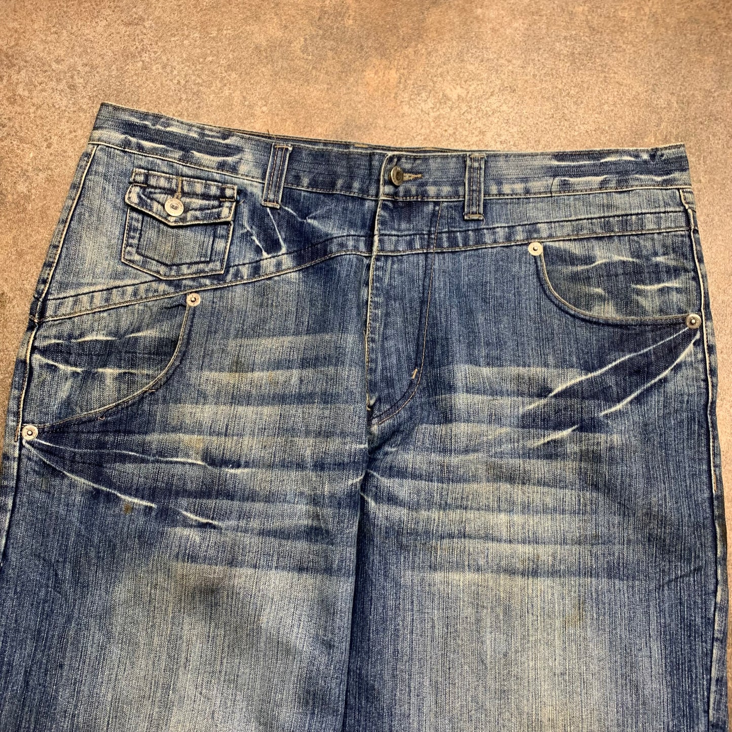 Raw Blue 00s baggy washed jeans