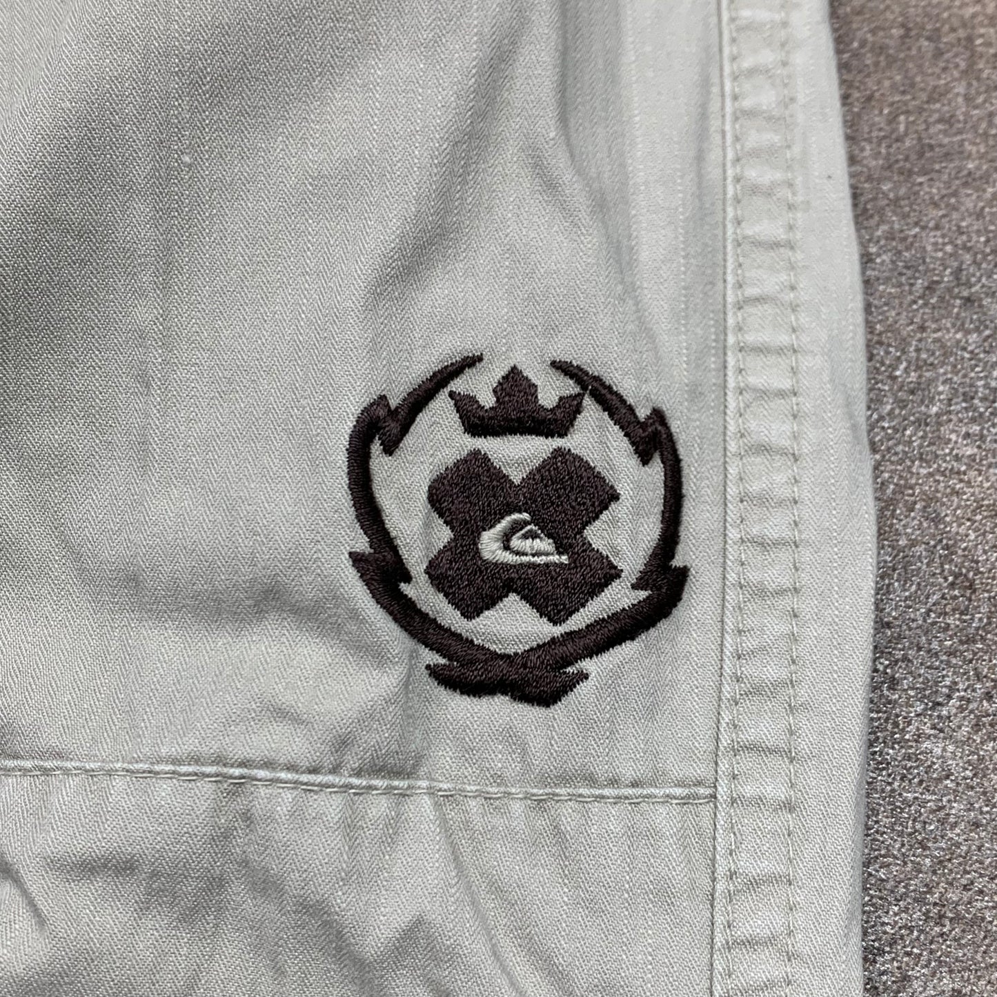 Quiksilver 00s baggy cream graphic jeans