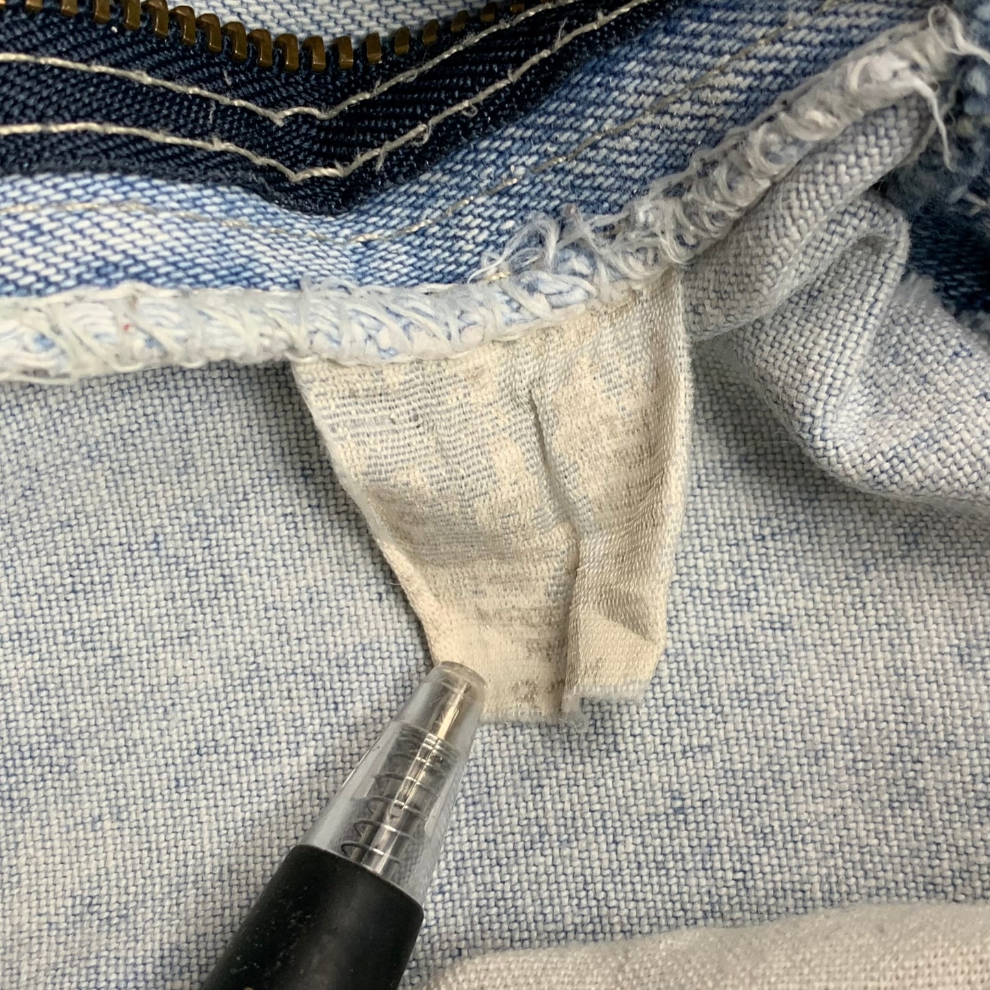 Lee Pipes 00s baggy embroidered jeans