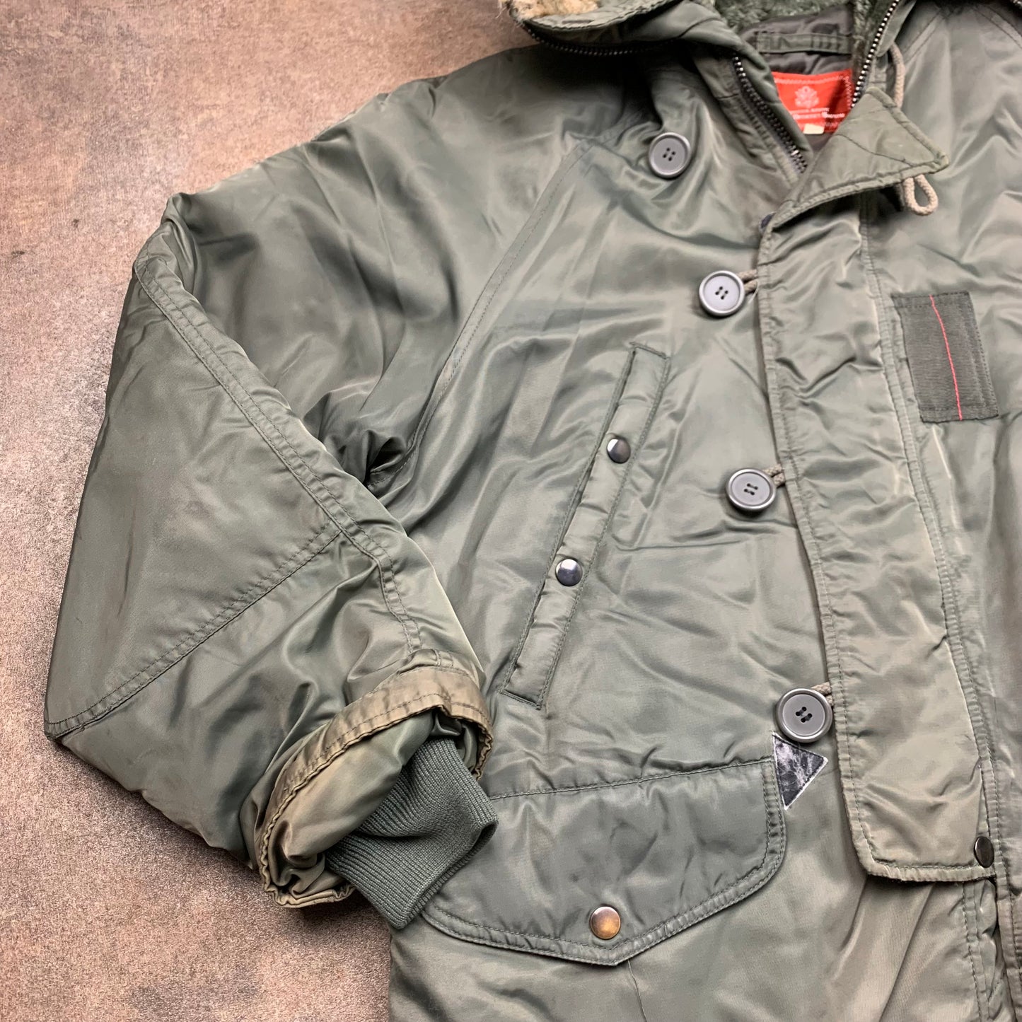 Avirex 90s khaki faded fur hood utilised parka