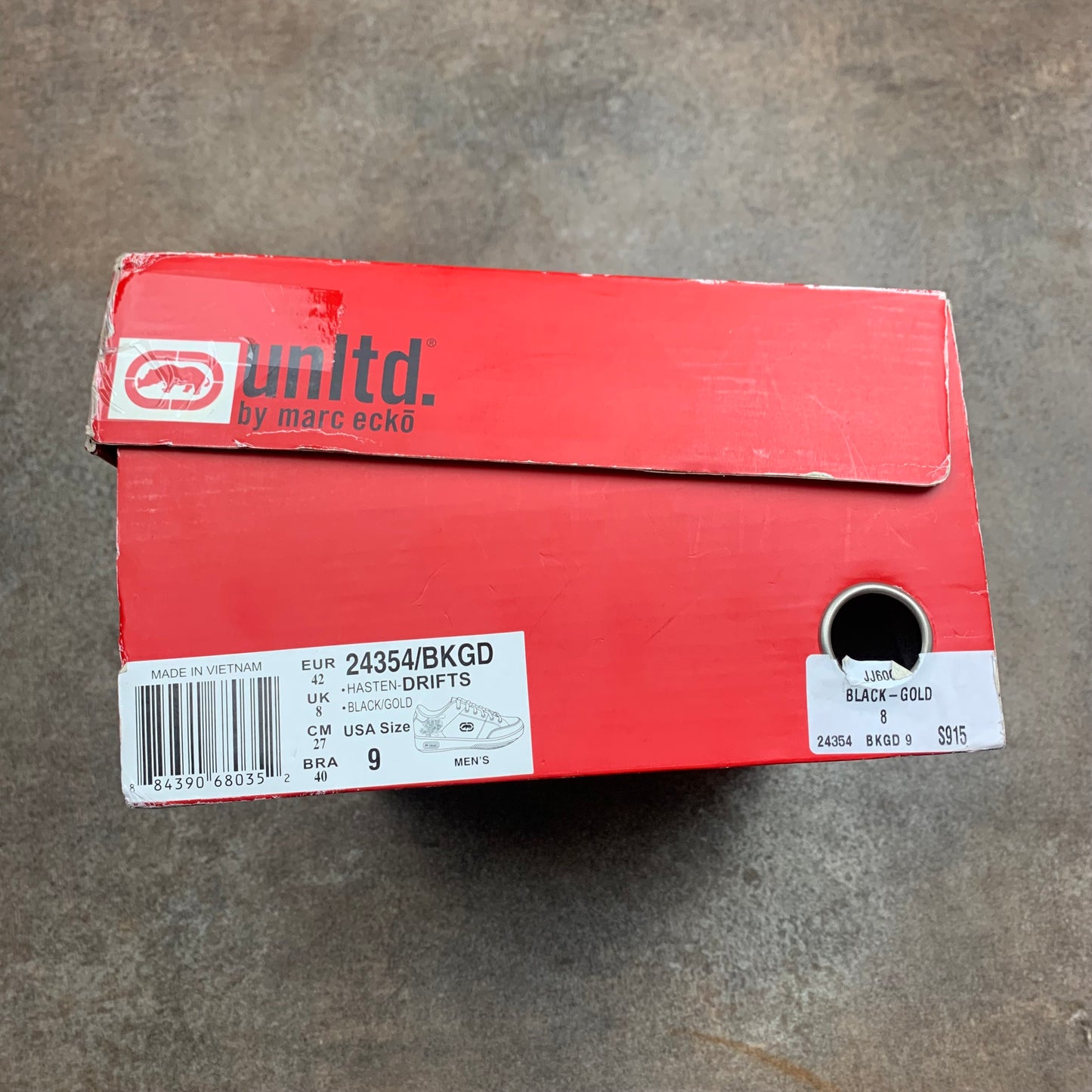 Ecko Unltd. 00s black gold trainers