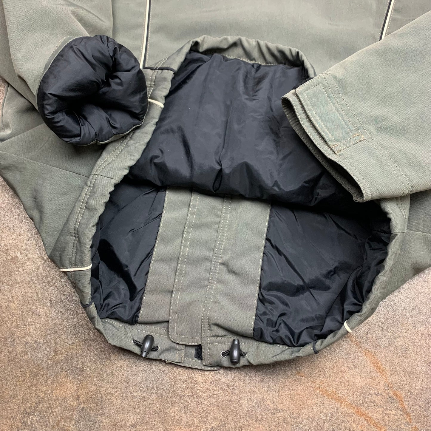 O'Neill 00s grey graphic lined jacket