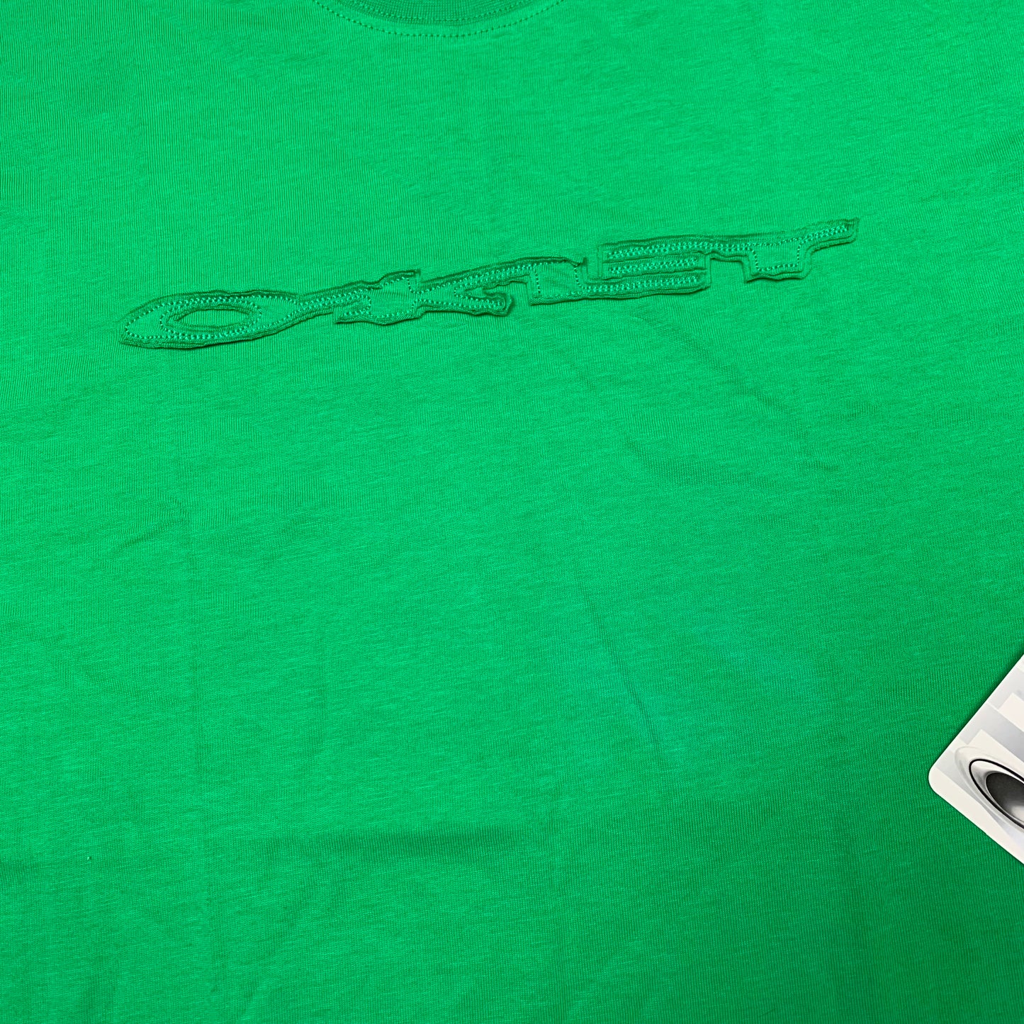 Oakley 00s cut and sewn graphic tee
