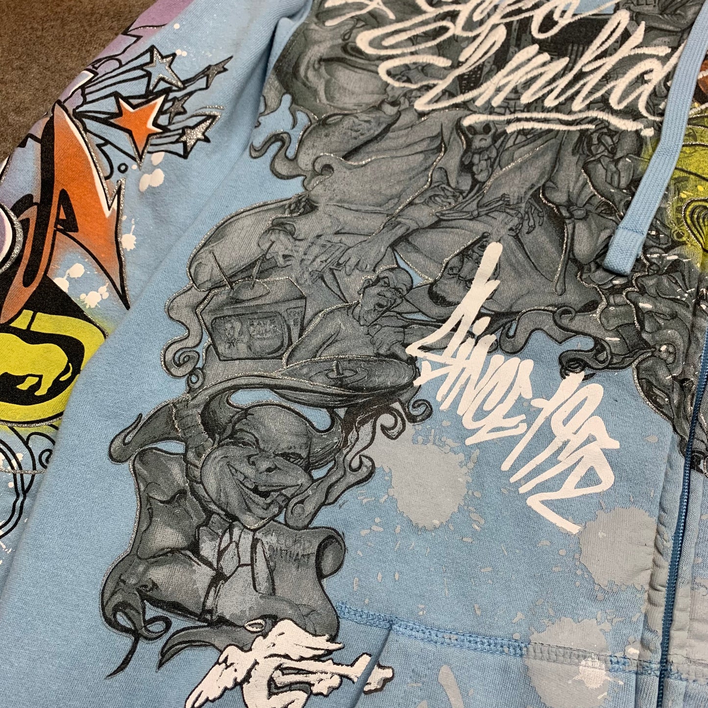 Ecko Unltd 00s light blue graphic graffiti hoodie
