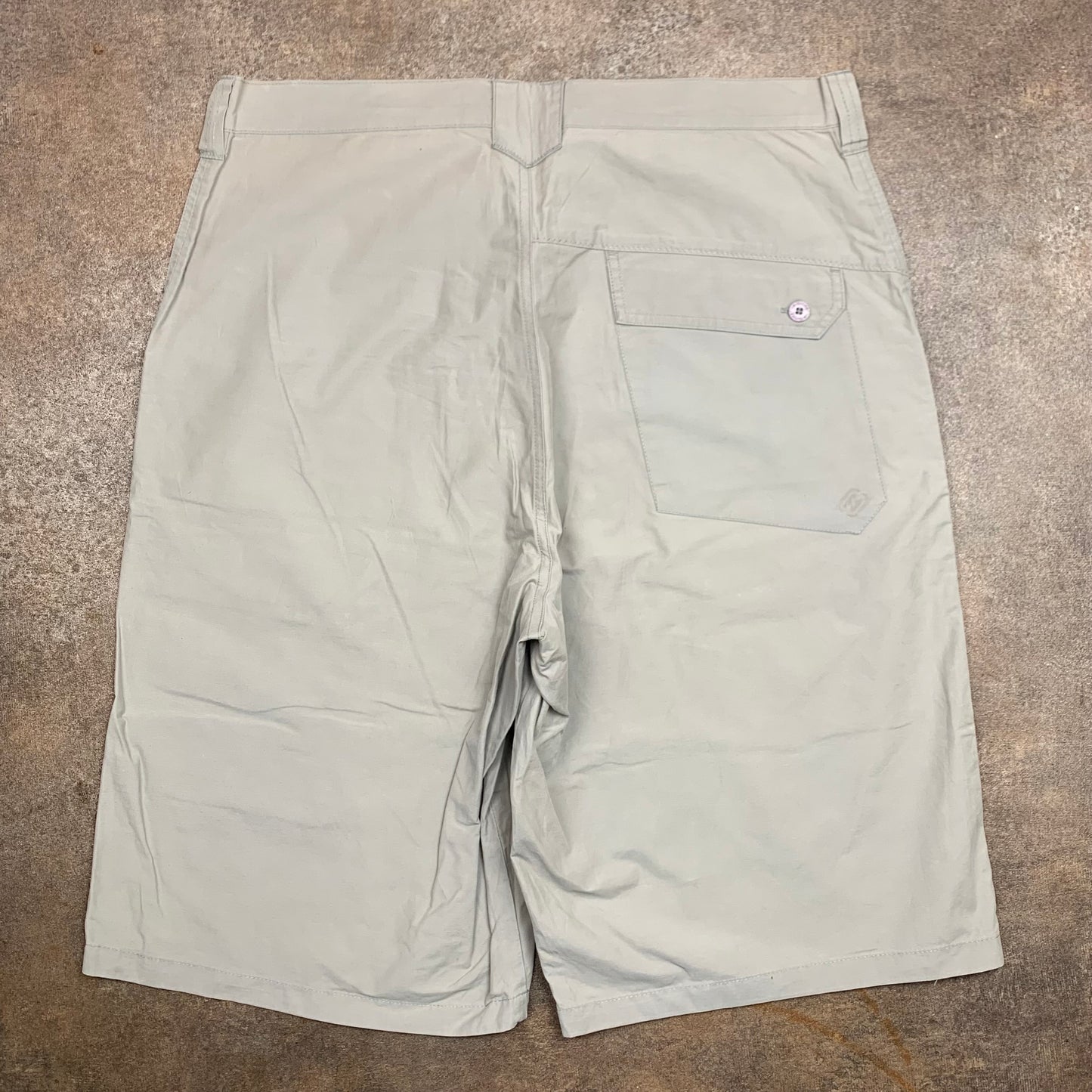 Billabong 00s cream baggy cargo shorts