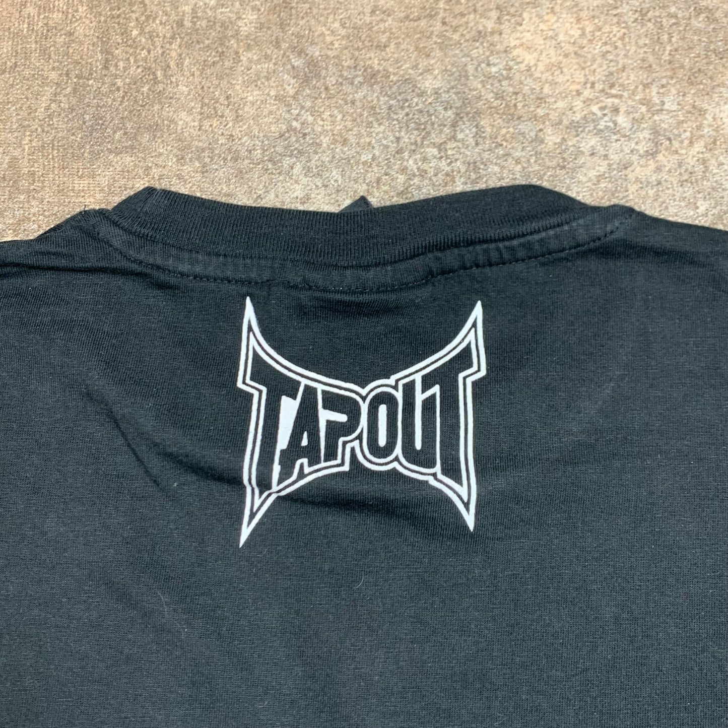 Tapout 00s black white grunge graphic tee
