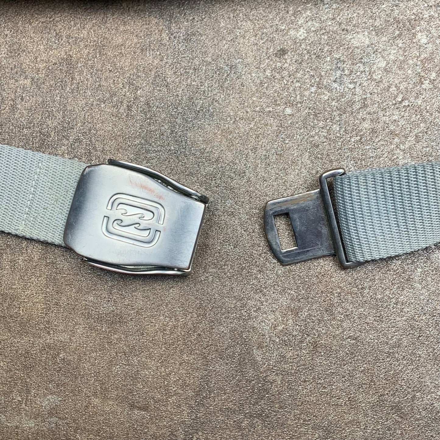 Billabong 00s graphic embroidered belt