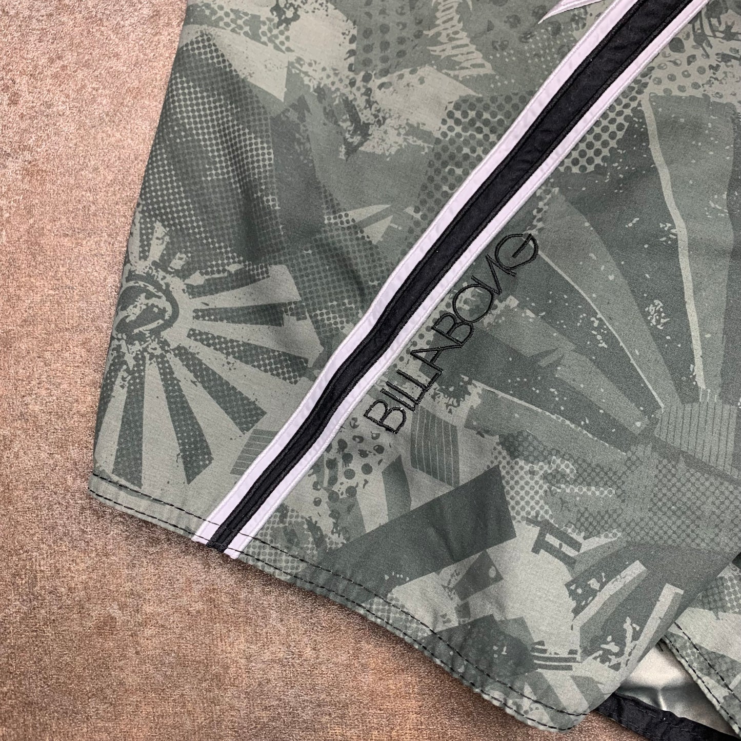 Billabong Metallica 00s graphic khaki boardshorts