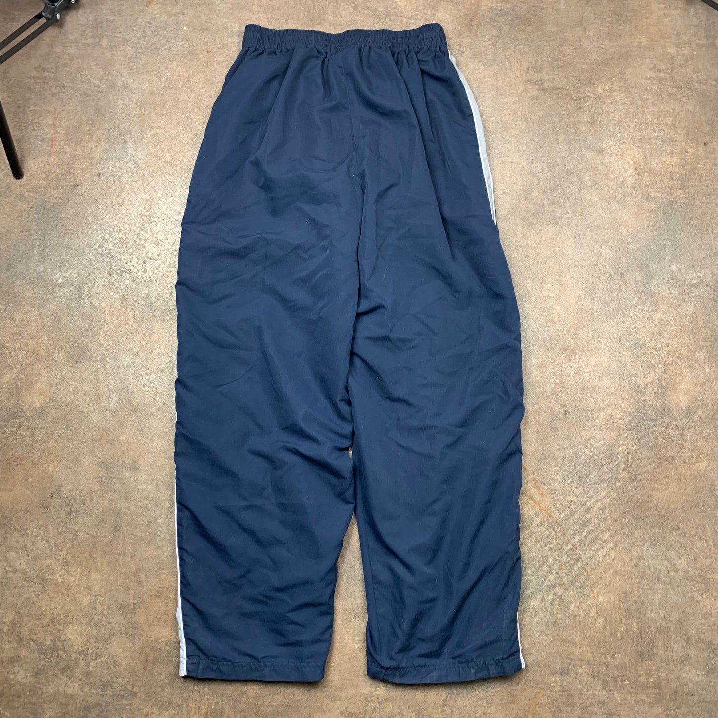 Umbro 00s baggy navy joggers