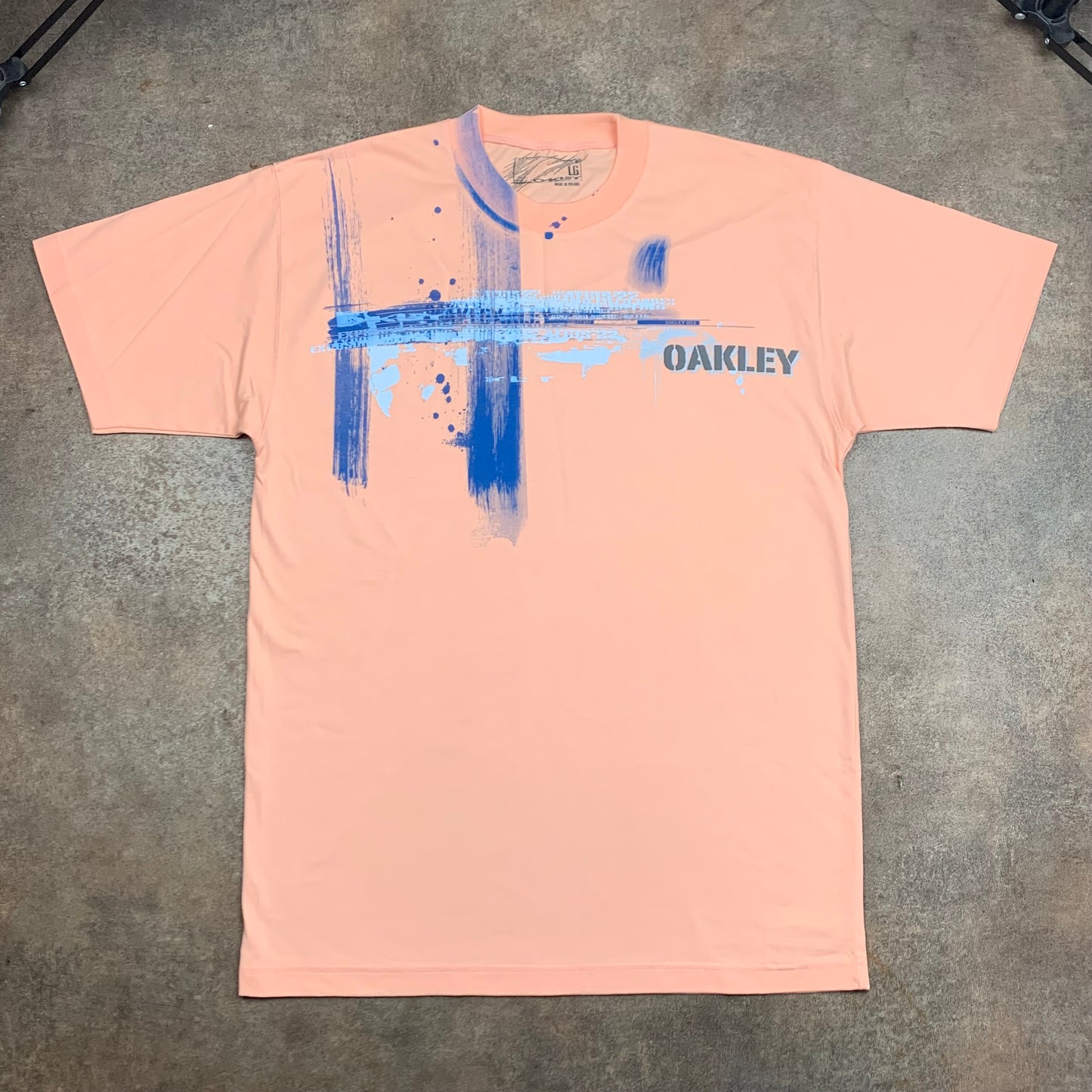 Oakley 00s pink blue graphic tee
