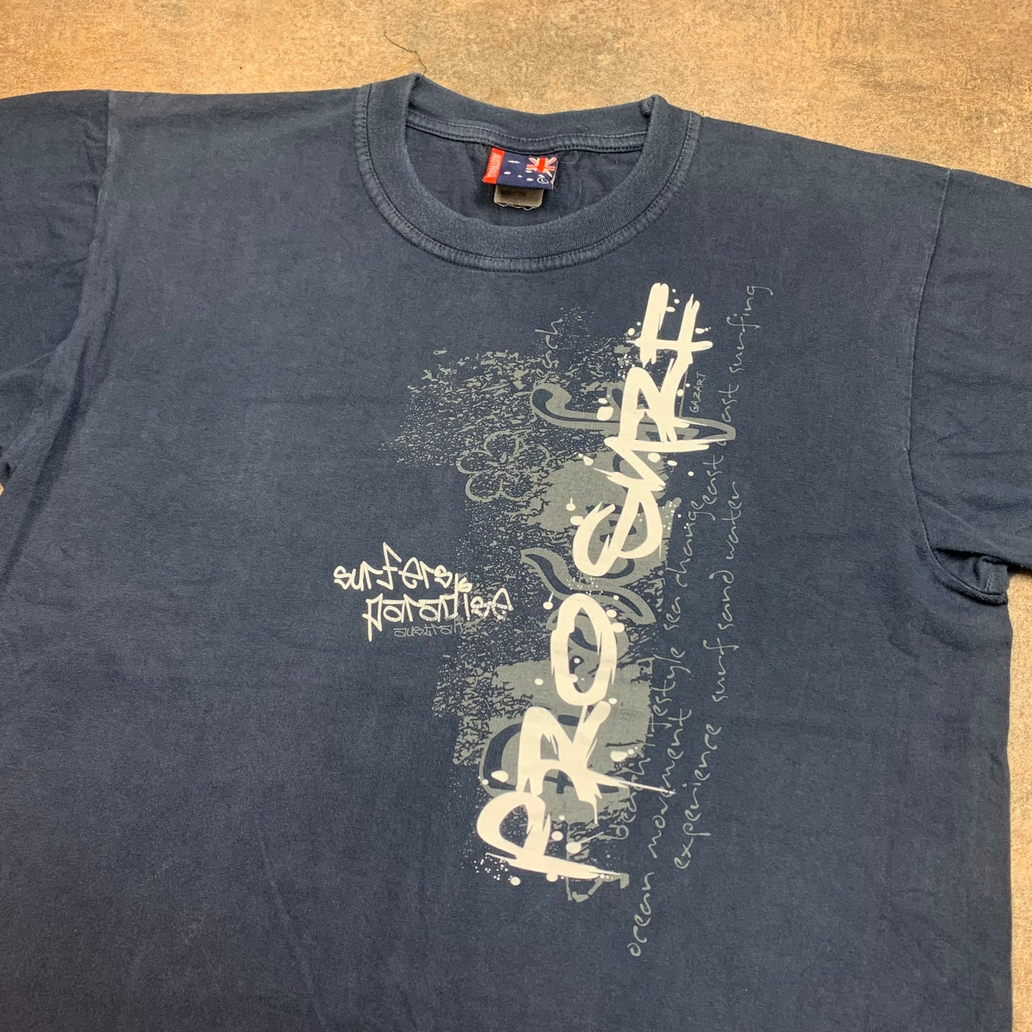 Australia 00s navy surf graphic tee