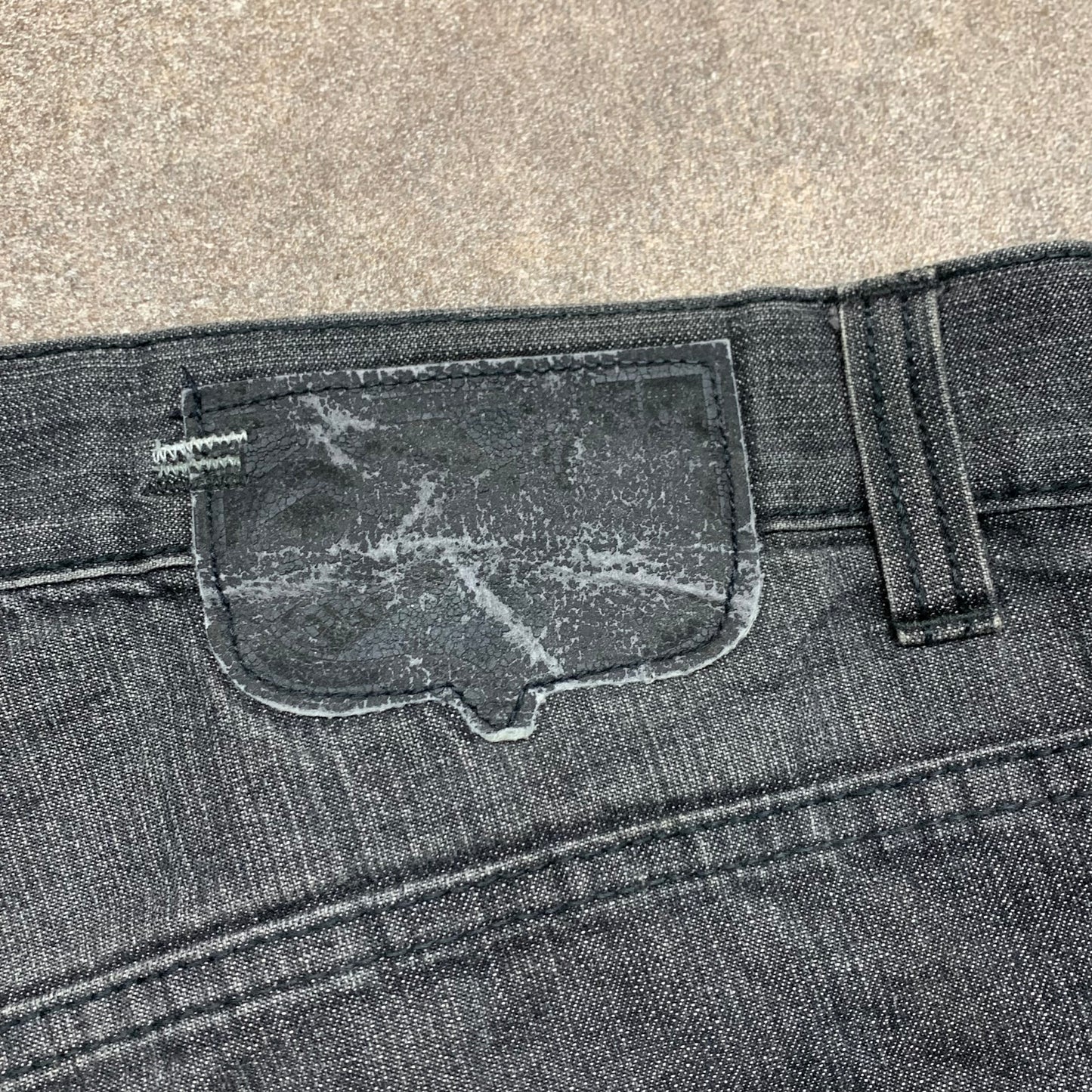 Mecca 90s baggy grey graphic jorts