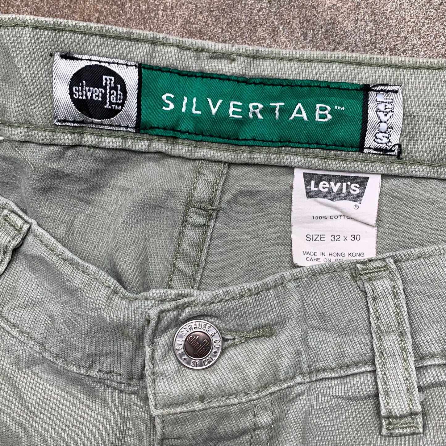 Levi's Silvertab 00s baggy beige cargo jeans