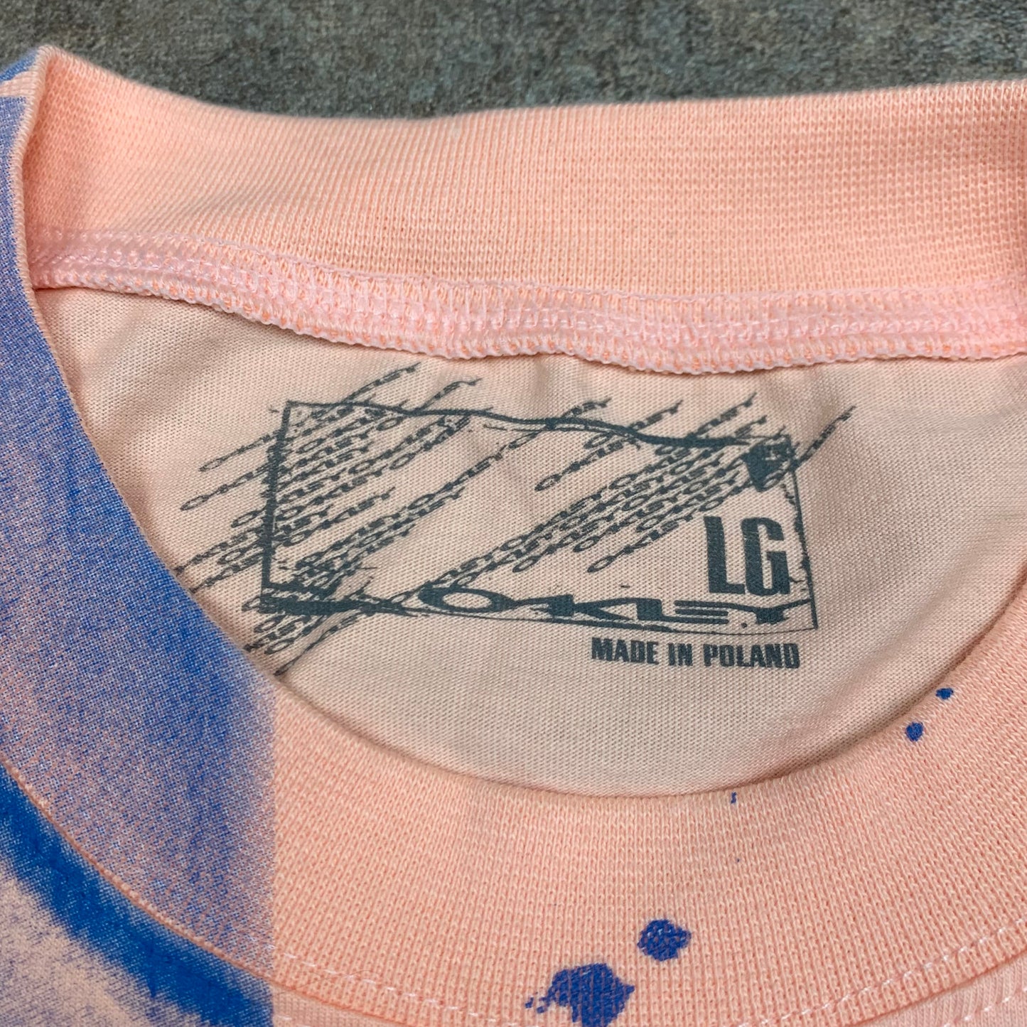 Oakley 00s pink blue graphic tee