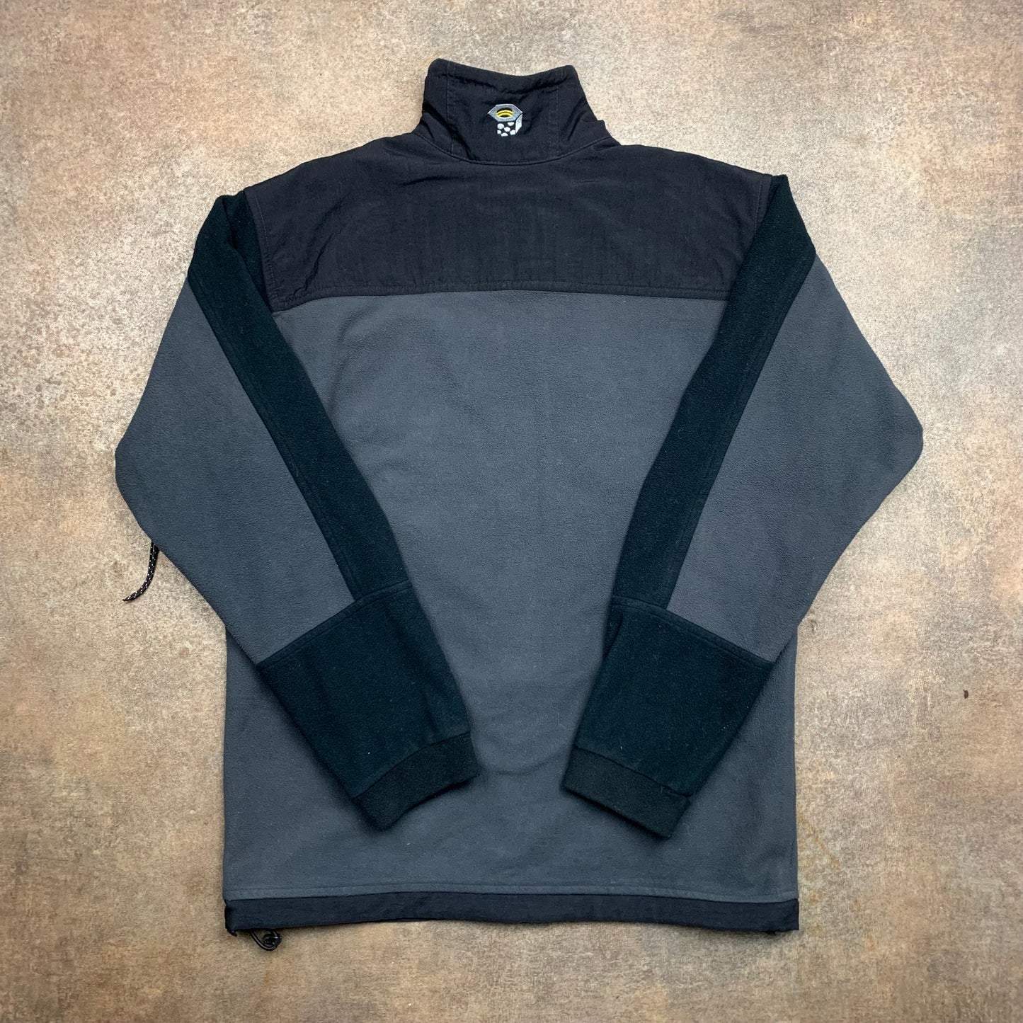 Mountain Hardwear 00s black grey jacket