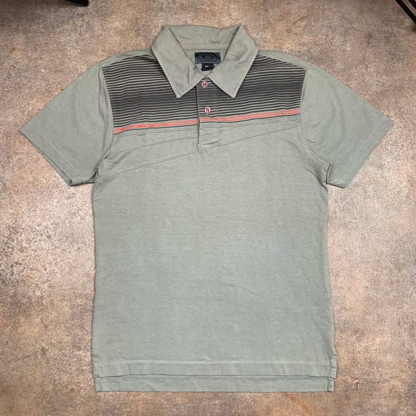 Oakley 00s grey graphic polo shirt