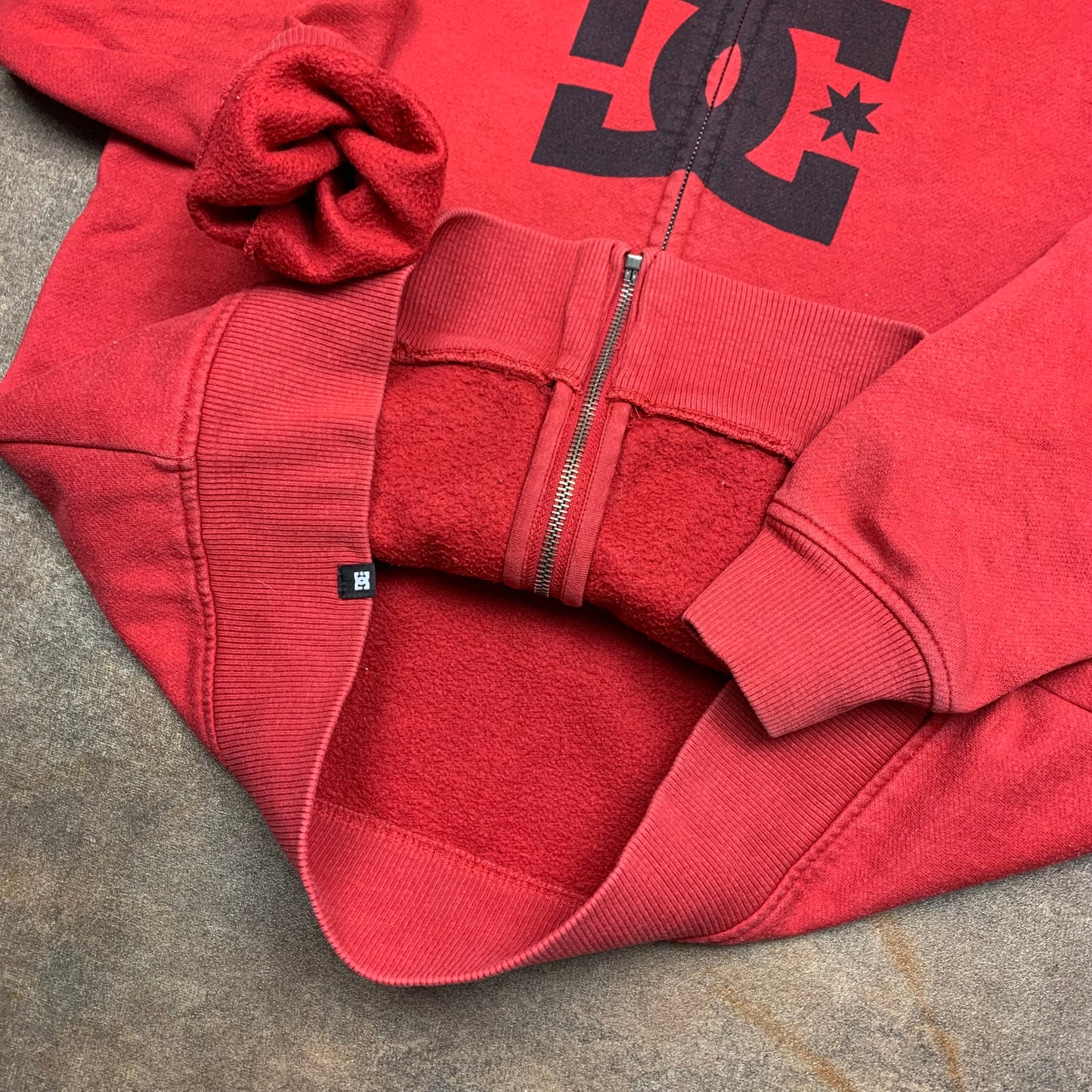 DC Shoes 00s red graphic zip hoodie