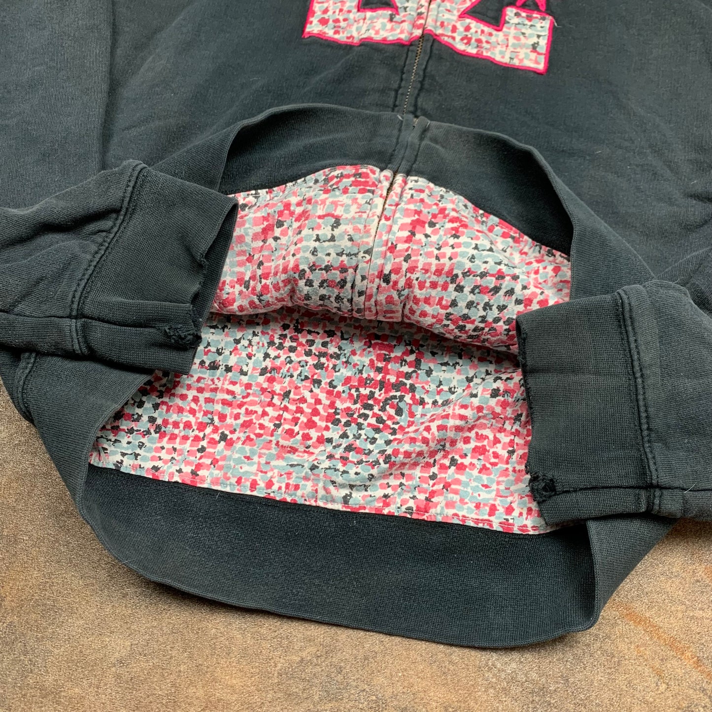 DC Shoes 00s reversible black pink graphic hoodie