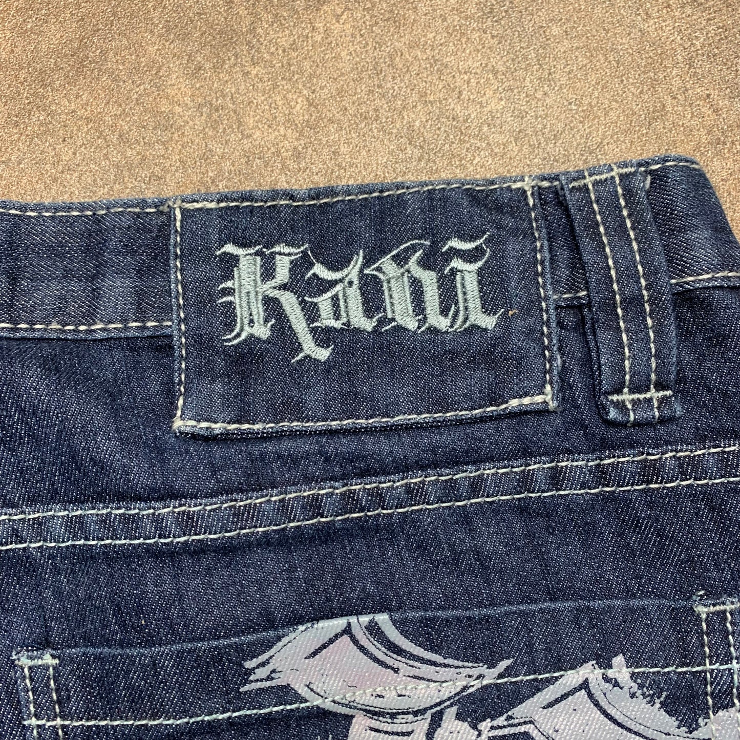 Karl Kani 00s baggy graphic jorts