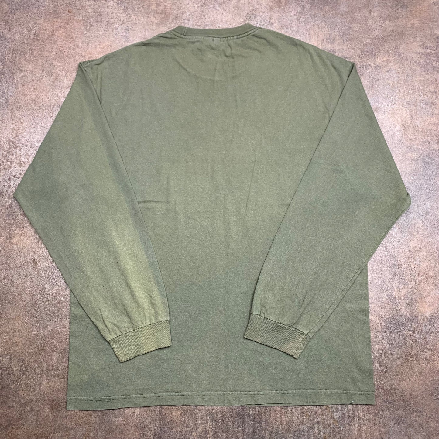 Levi's Silvertab 00s khaki graphic long sleeve tee