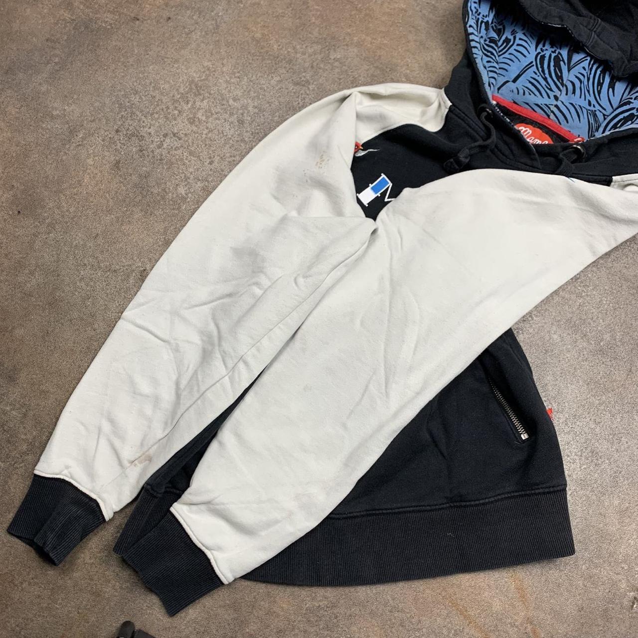 Mambo black white graphic hoodie