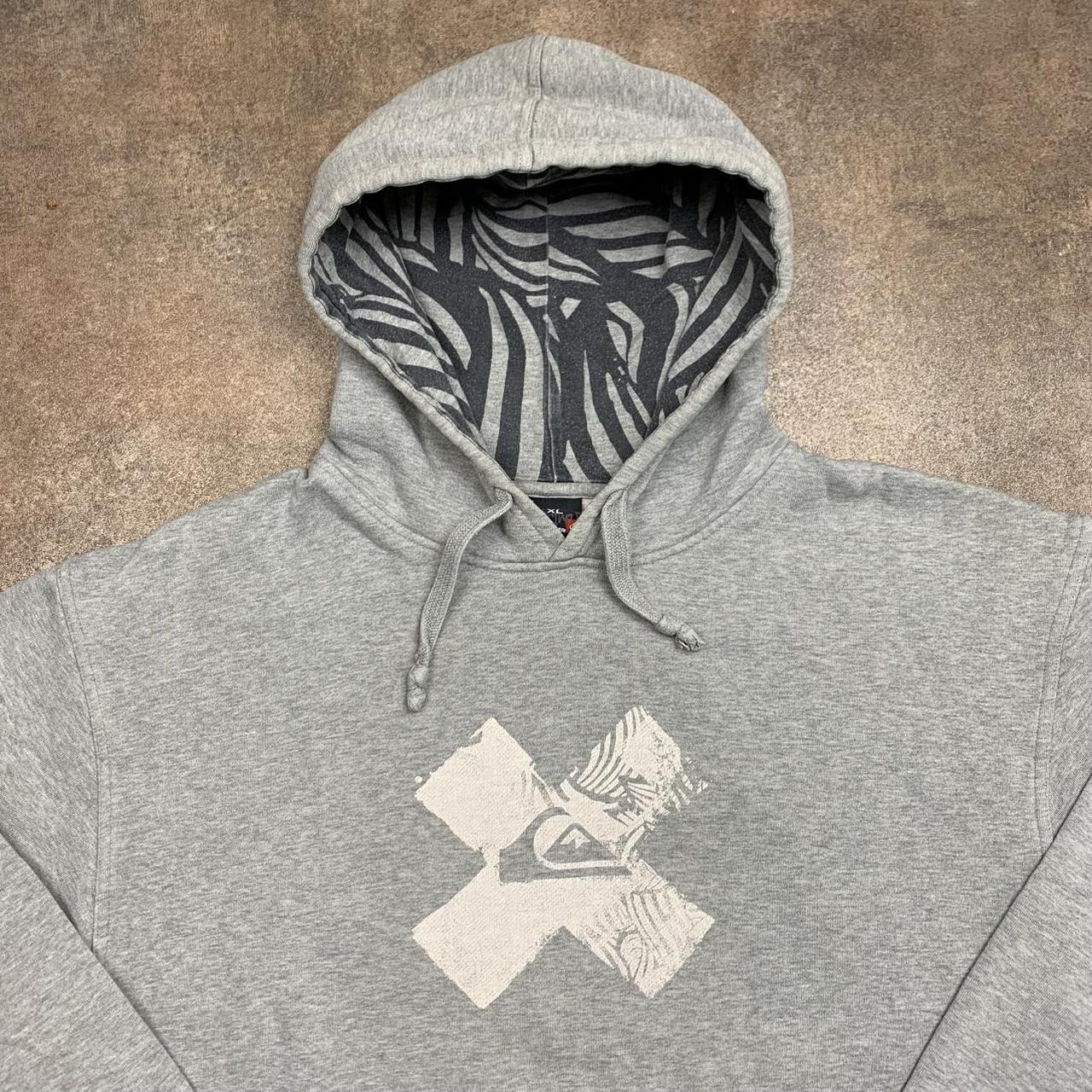 Quiksilver 00s light grey graphic boxy hoodie