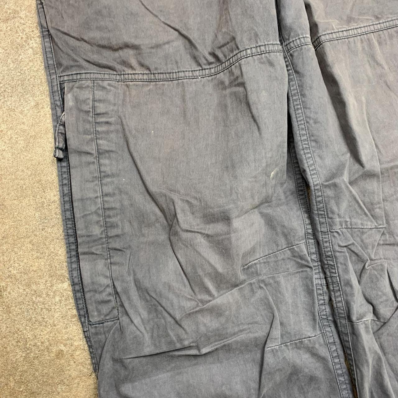 O'Neill 00s grey baggy graphic cargo trousers