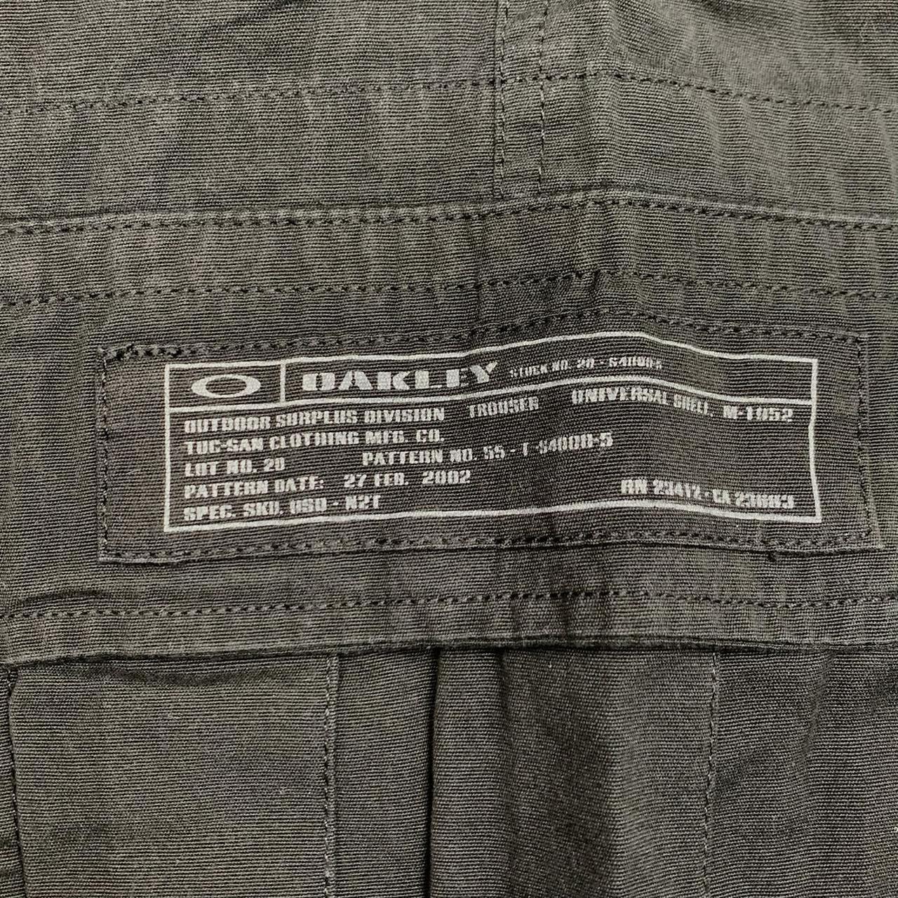 Oakley 00s Flying Tiger black baggy cargo jorts