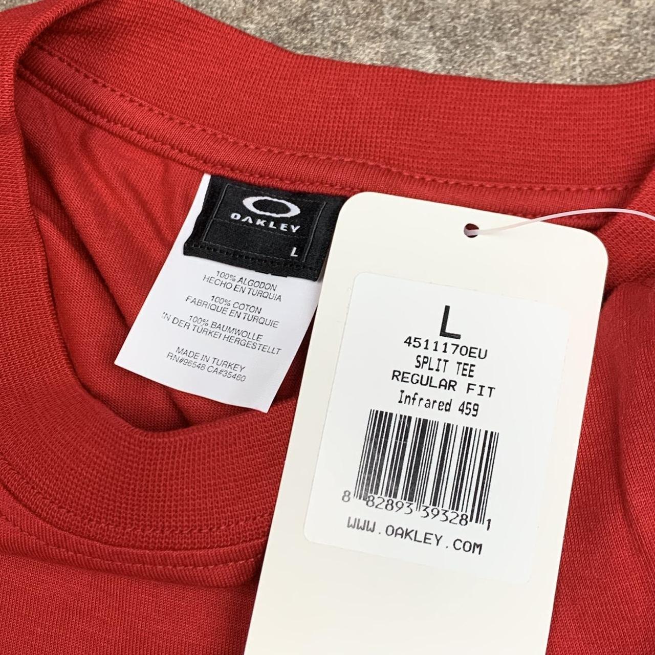 Oakley 00s red graphic boxy tee