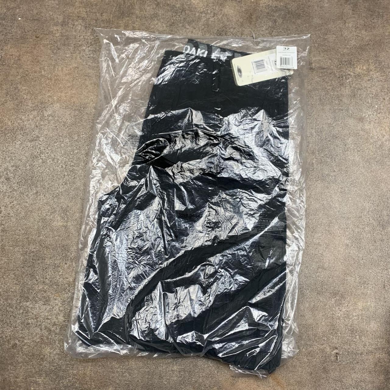 Oakley 00s Flying Tiger black baggy cargo jorts
