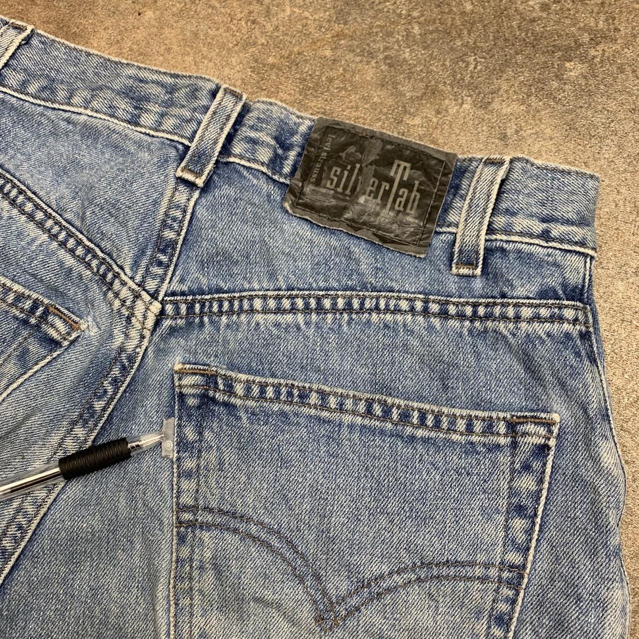 Levi’s Silvertab 00s baggy washed light blue denim jorts